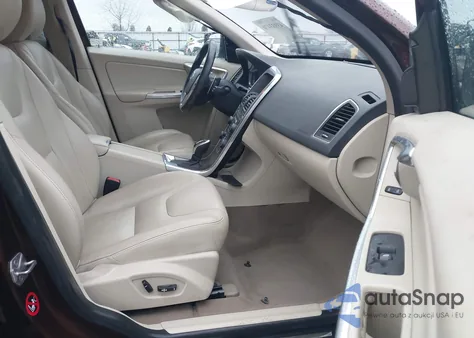 2015 Volvo Xc60 T6 Premier Plus from USA, damaged, VIN YV4902RCXF2599175